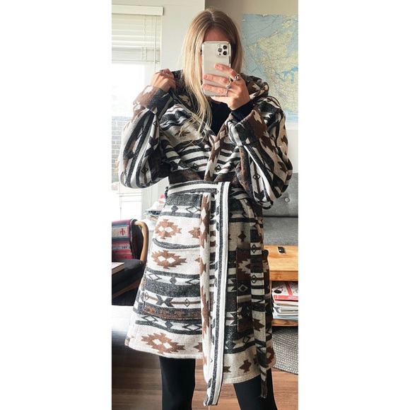 Handmade Southwestern Print Hooded Robe Jacket - Picture 5 of 16